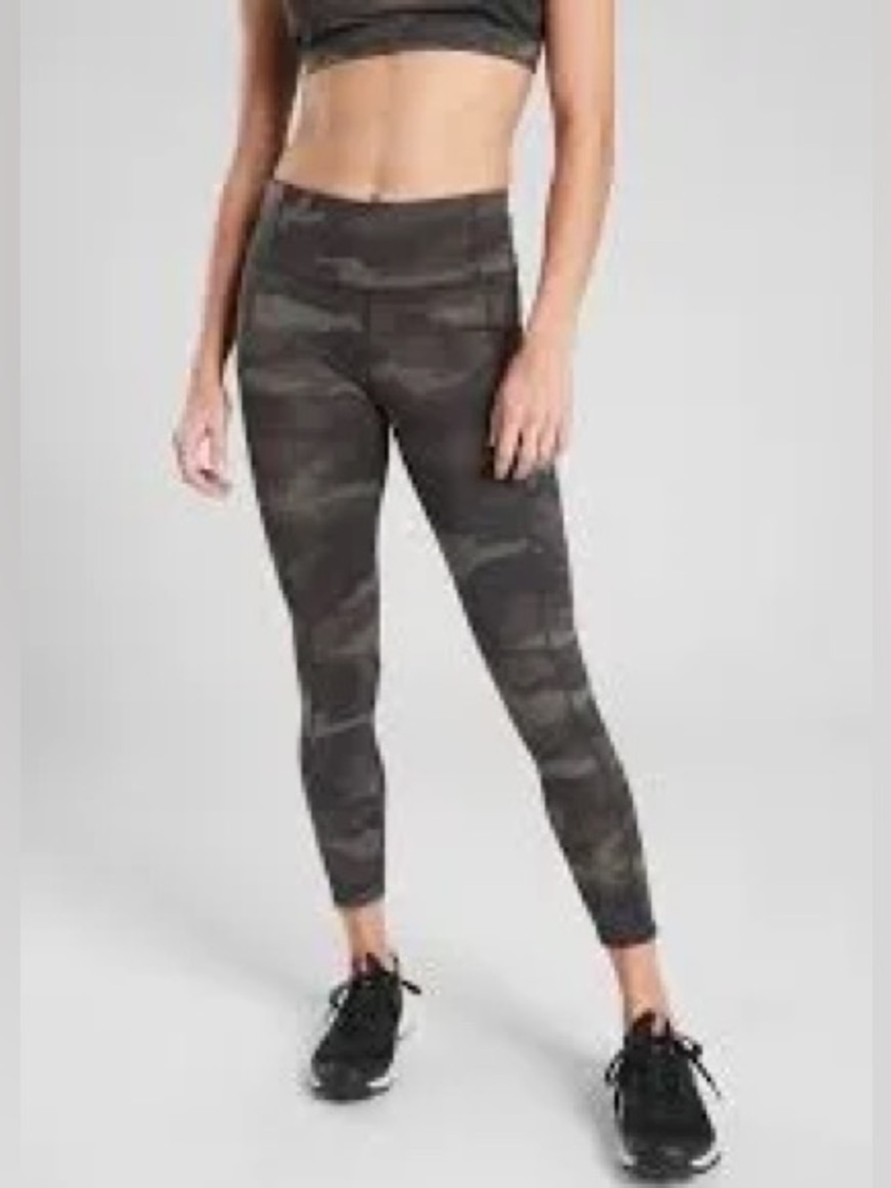 Athleta women’s Camo contender 7/8 tight leggings
